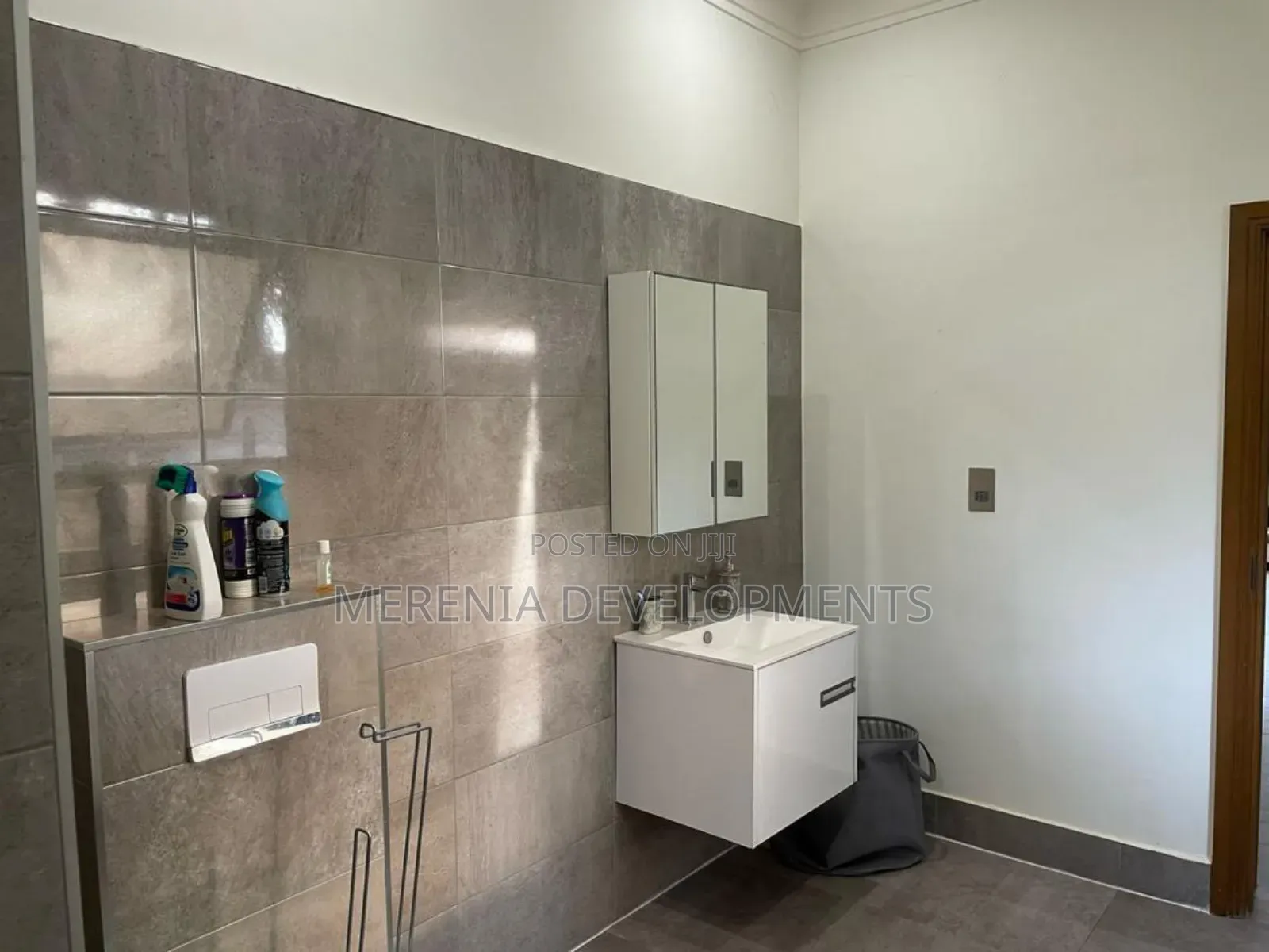 Furnished 3bdrm Apartment in Bugoloobi, Central Division for rent