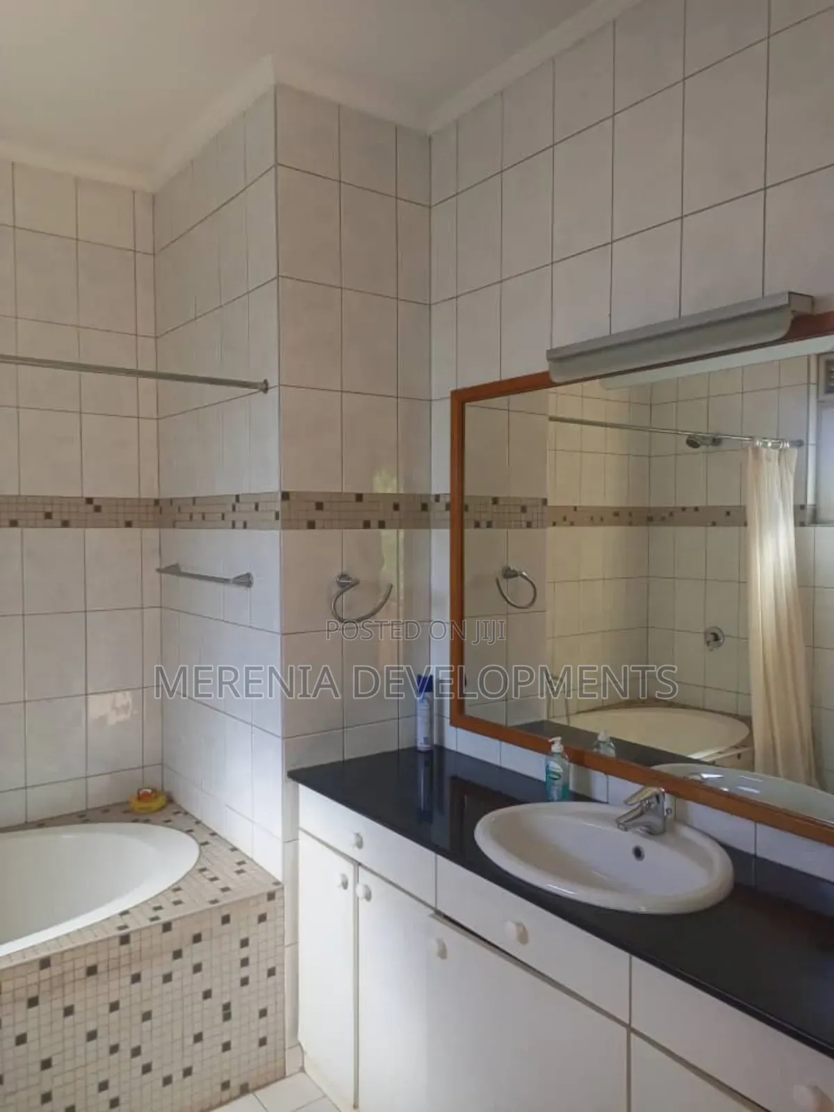 5bdrm House in Kiwatule, Nakawa for sale