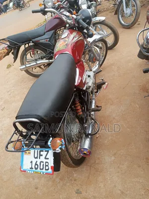 Bajaj Boxer 100 2023 Red