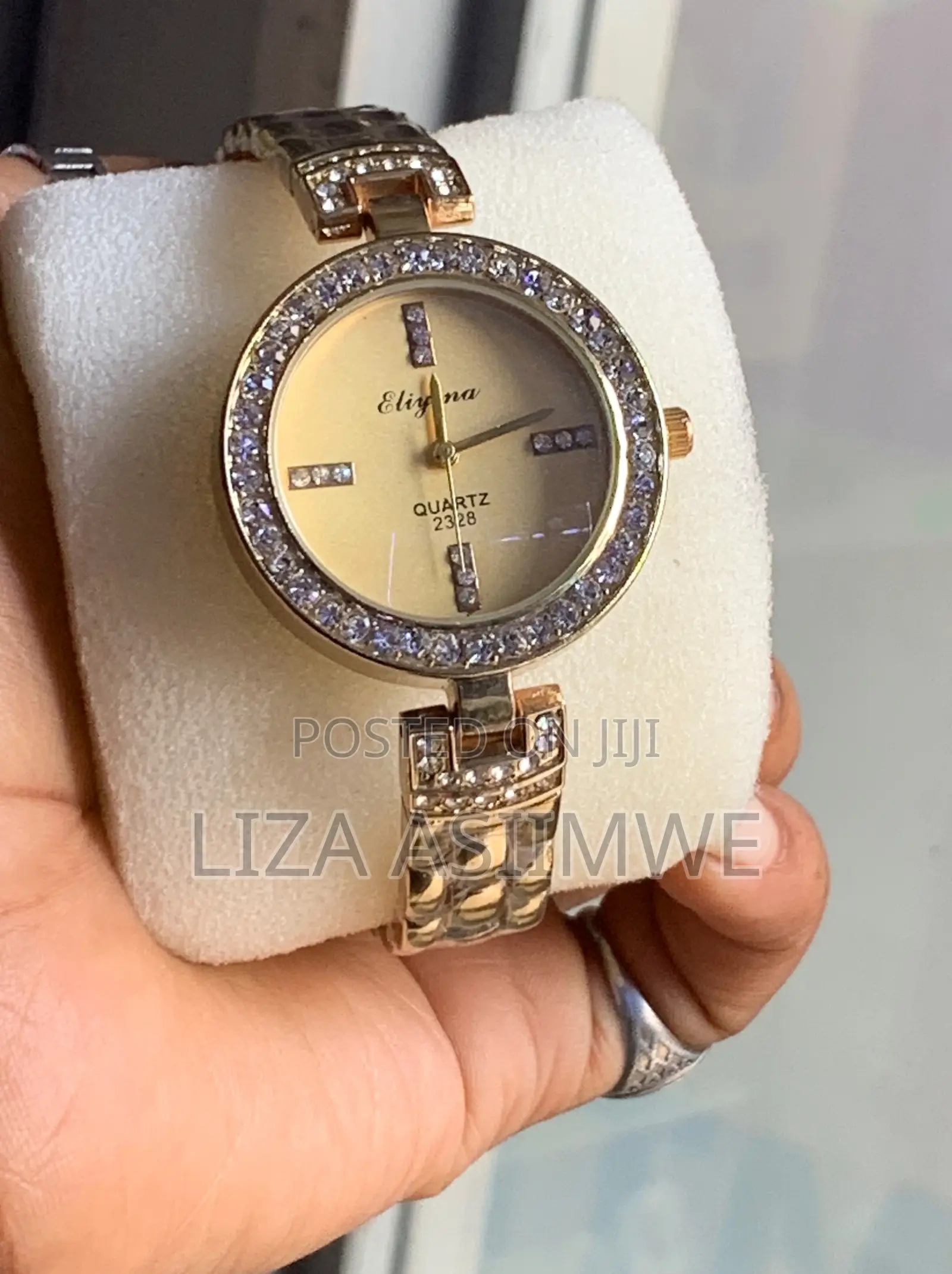 Eliyina Watch for Women With a Gold-Tone Stainless Steel Chain Band
