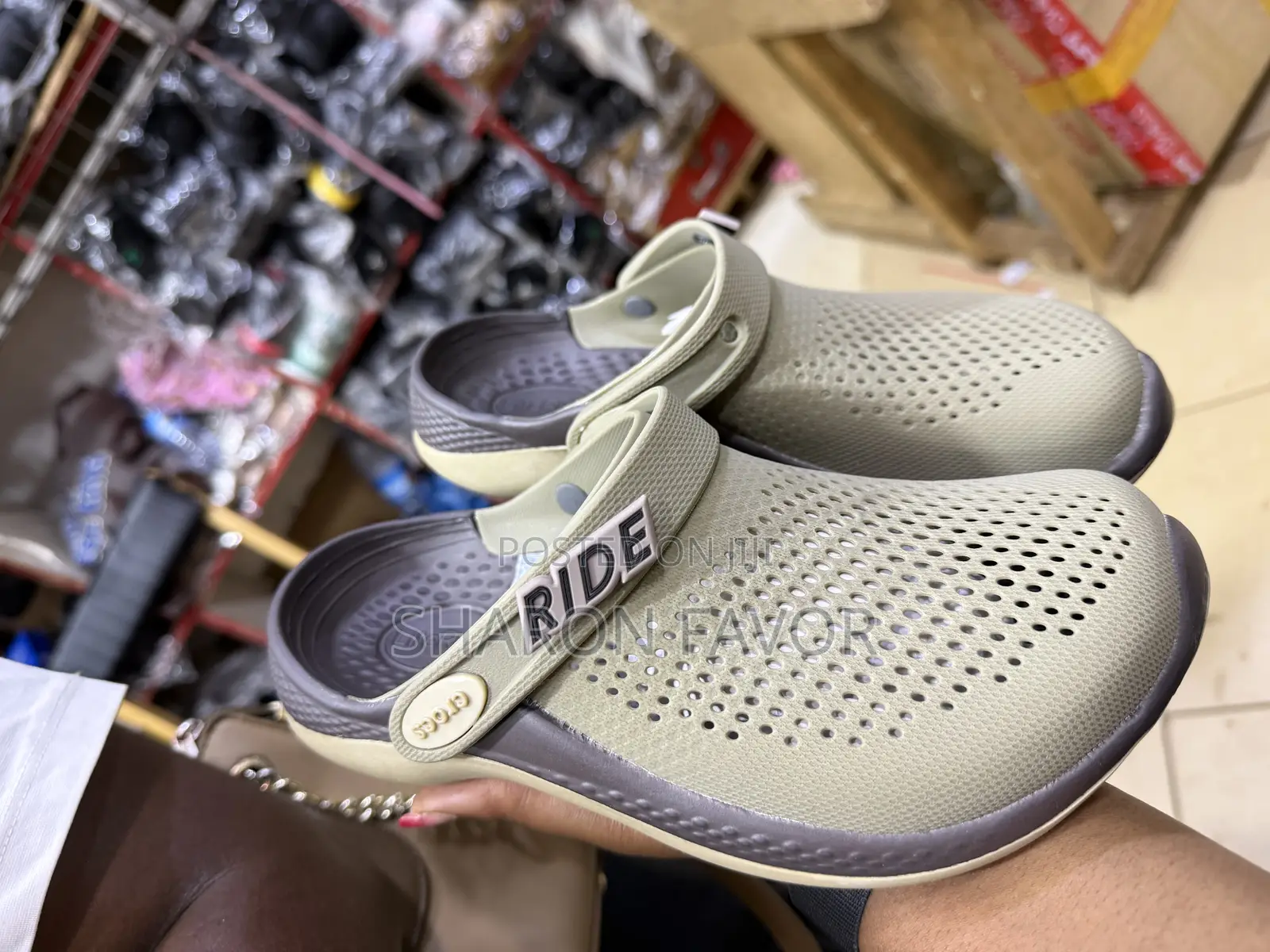 Lite Ride Crocs