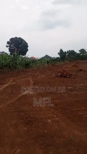 Kakiri Nampunge/ 50*100ft Titled Land Along Hoima Rd