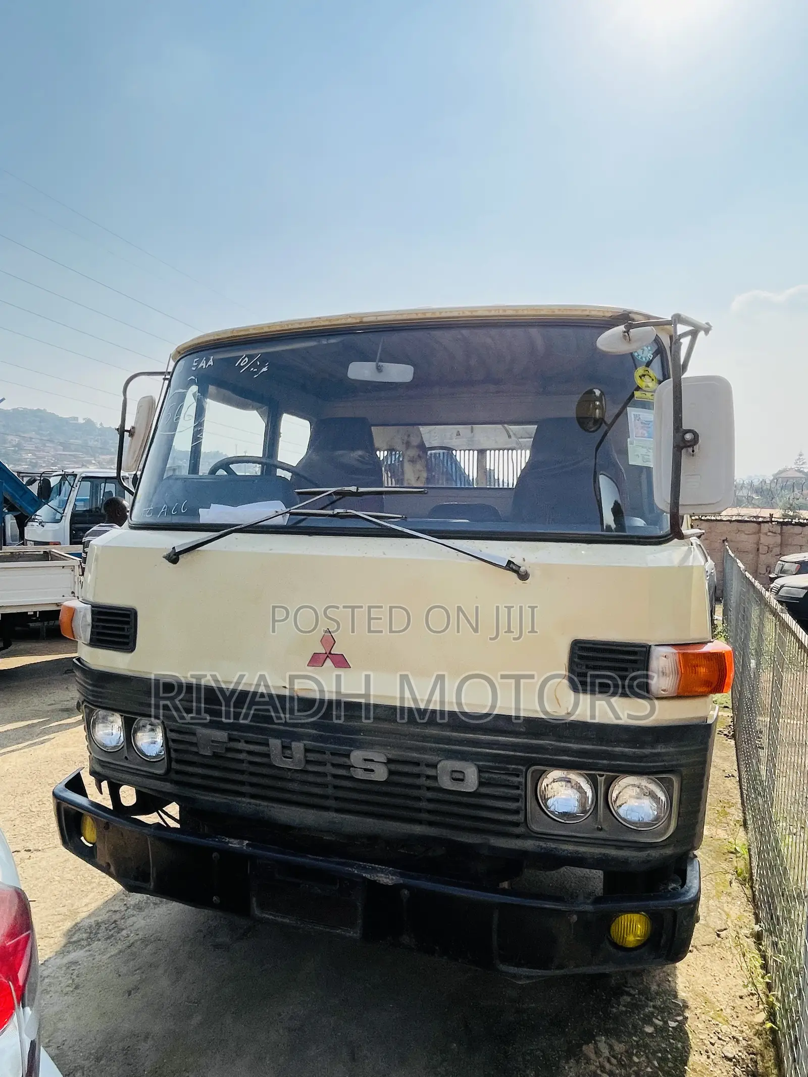 Fuso Dumper Round Light