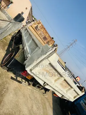 Fuso Dumper Round Light