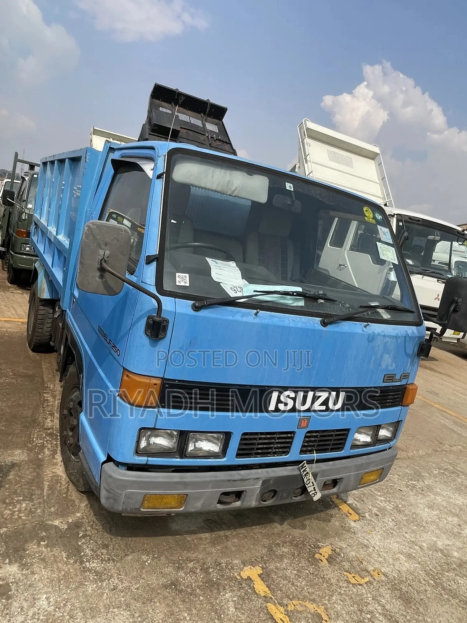 Isuzu Dumper With Big Tray