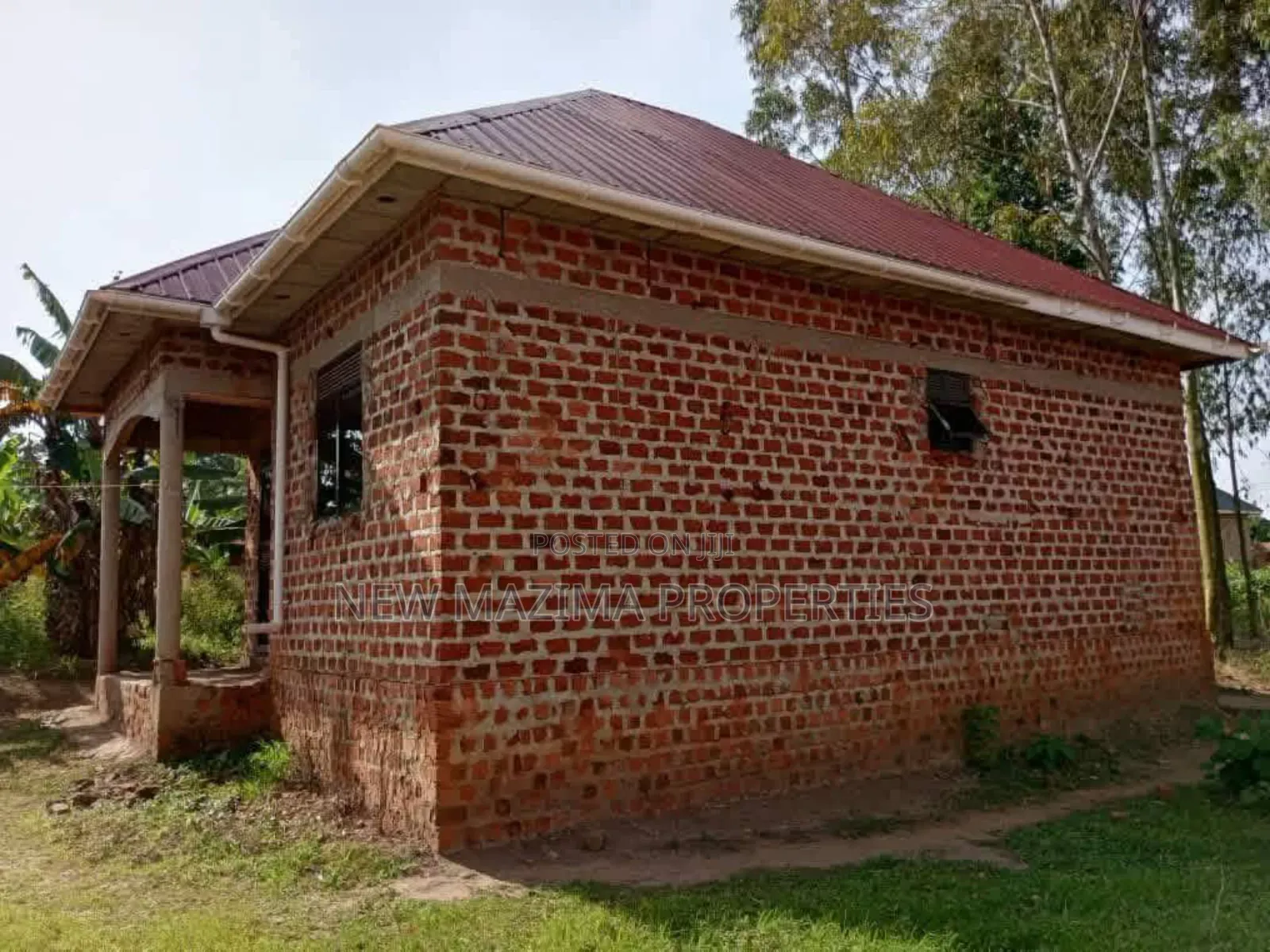 2bdrm House in Kakengerenge Town, Central Division for sale