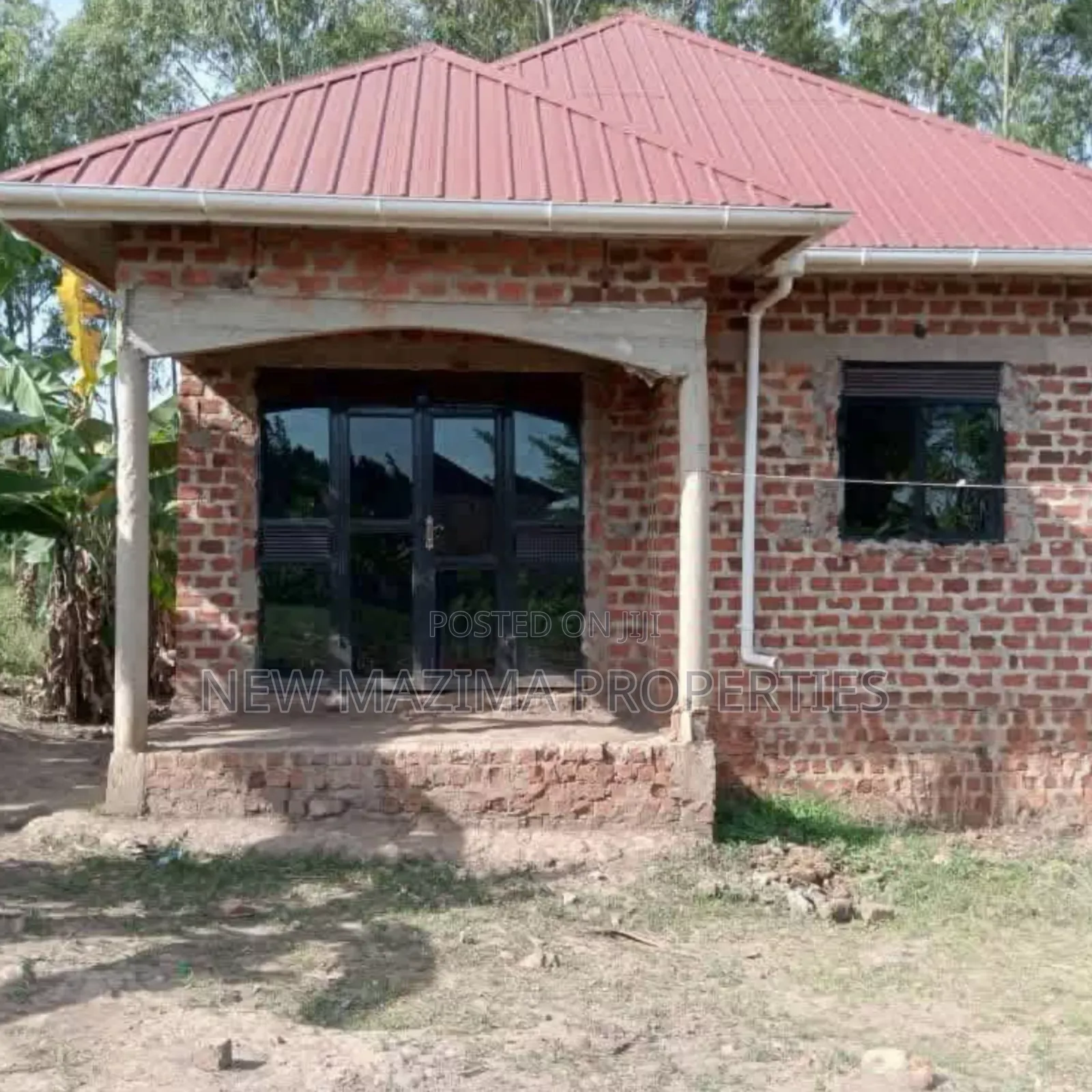 2bdrm House in Kakengerenge Town, Central Division for sale