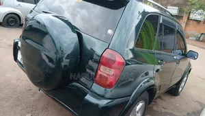 Toyota RAV4 1.8 2005 Green