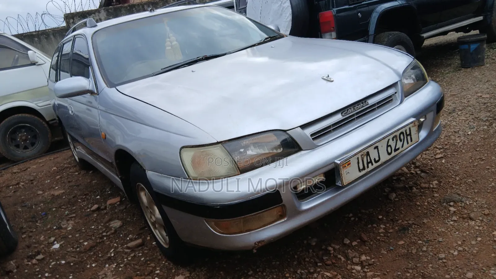 Toyota Caldina 2000 Silver