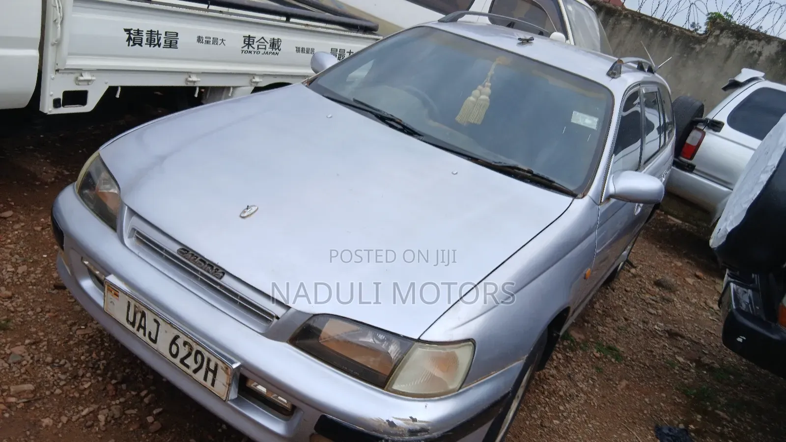 Toyota Caldina 2000 Silver