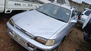 Toyota Caldina 2000 Silver