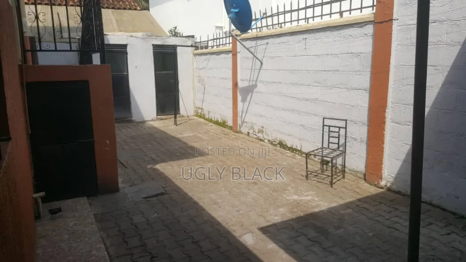 6bdrm Mansion in Makindye for sale