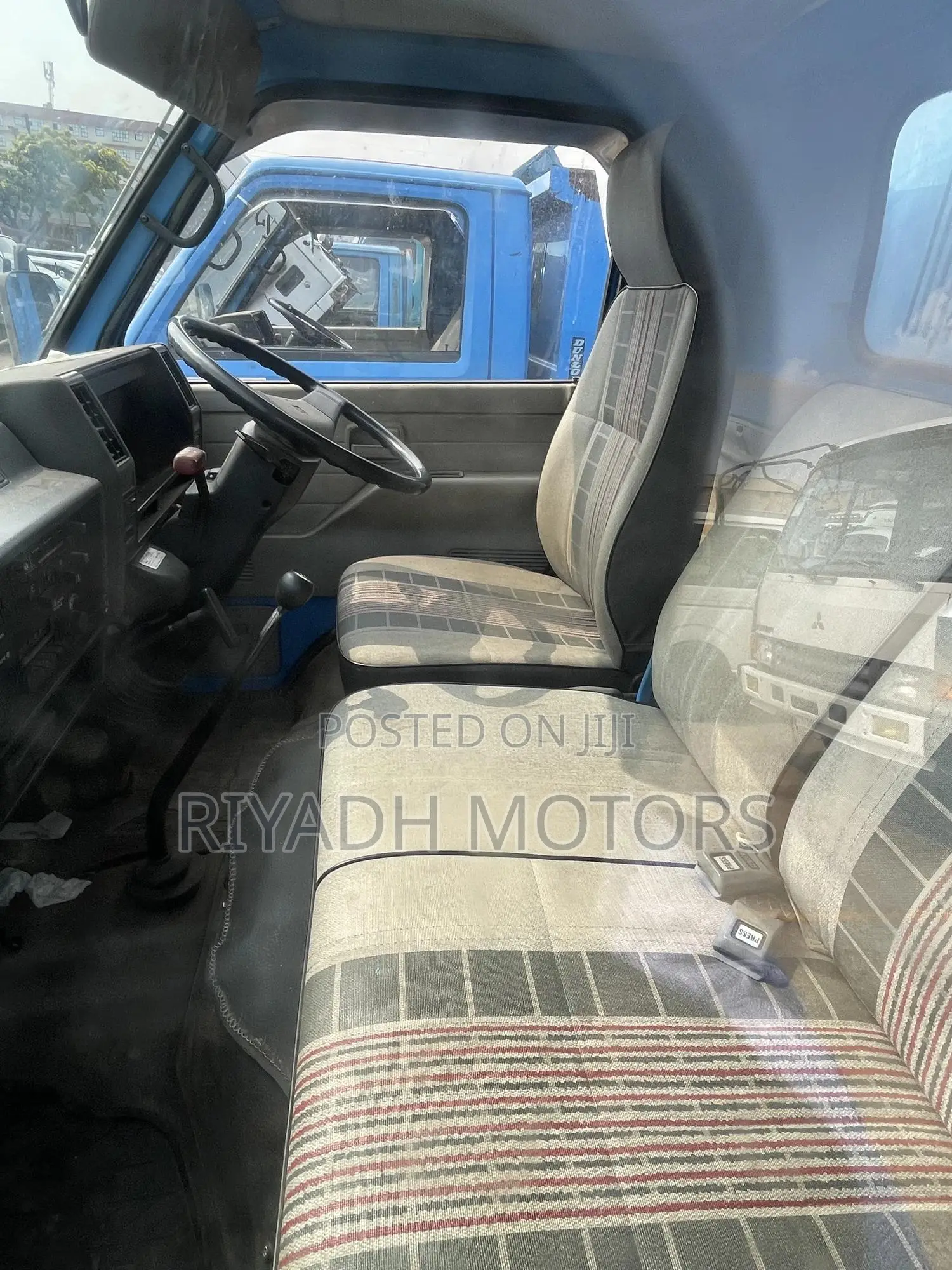 Isuzu Dumper With Big Tray