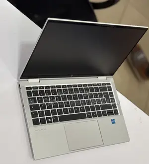 New Laptop HP EliteBook 1040 G8 16GB Intel Core I5 SSD 512GB