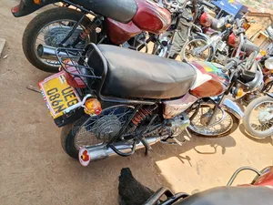 Bajaj Boxer 100 2017 Red