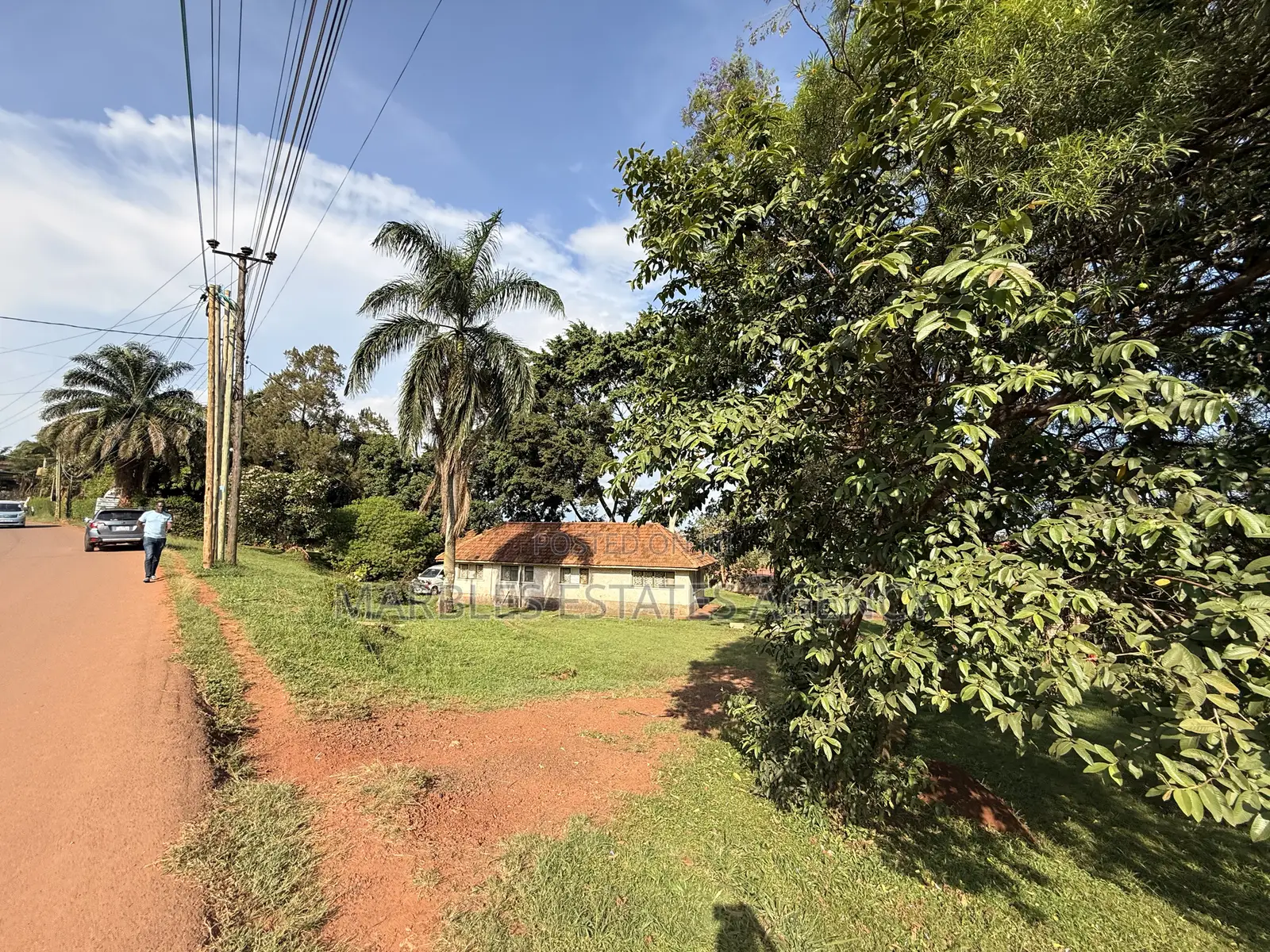 Plot for Sale in Lubowa With Lake View