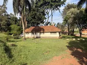 Plot for Sale in Lubowa With Lake View