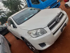 Toyota RAV4 2012 White