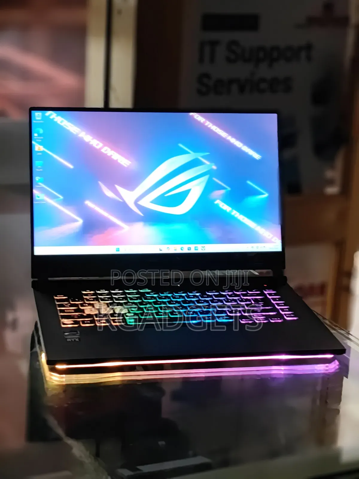 Laptop Asus ROG Zephyrus G15 16GB AMD Ryzen 5 SSD 512GB