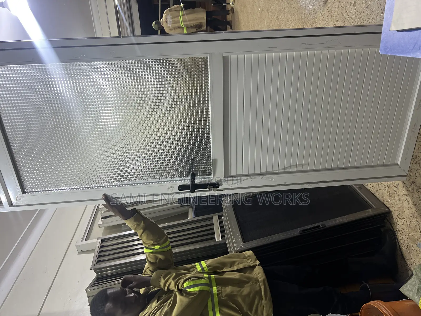 Aluminum Bathroom Door Designs