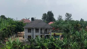 Mini Flat in Kabalore for sale
