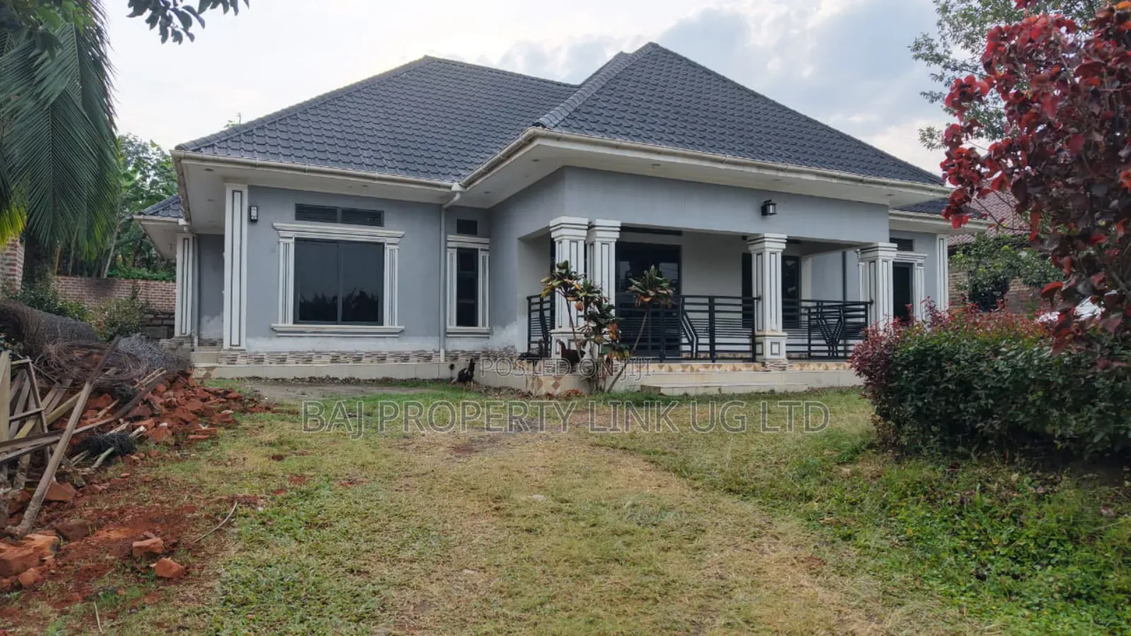 6bdrm Bungalow in Baj Property Link, Kabalore for sale