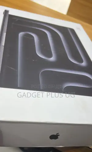 New Laptop Apple MacBook Pro 24GB Apple M5 HDD+SSD 1T