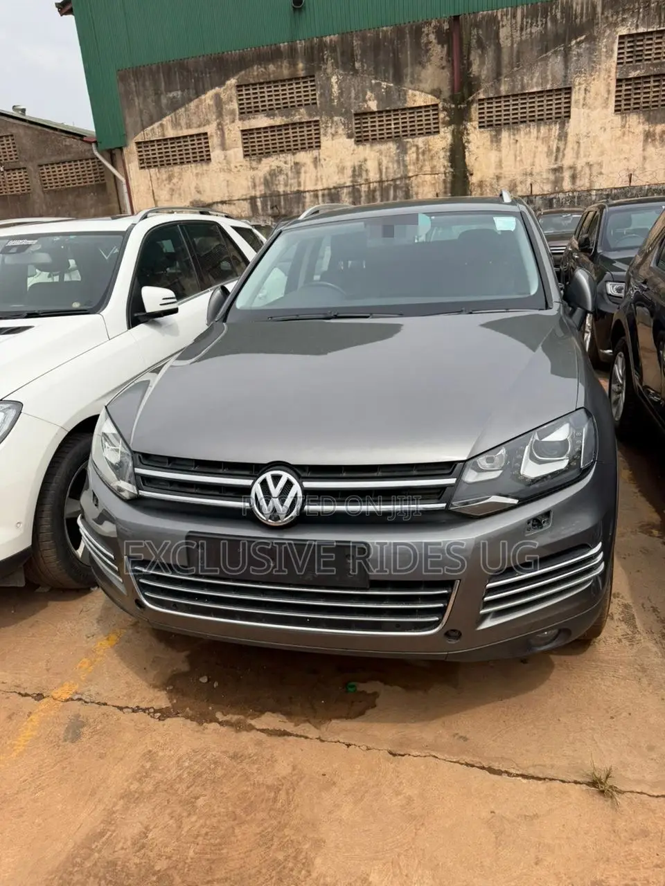 Volkswagen Touareg 2014 Gray