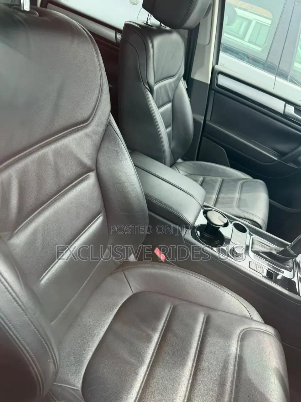Volkswagen Touareg 2014 Gray