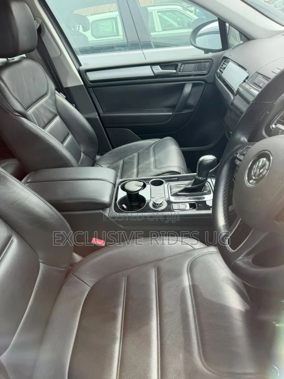 Volkswagen Touareg 2014 Gray