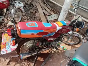 Bajaj Boxer 100 2023 Red