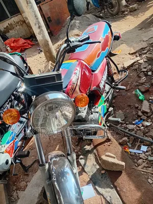 Bajaj Boxer 100 2023 Red
