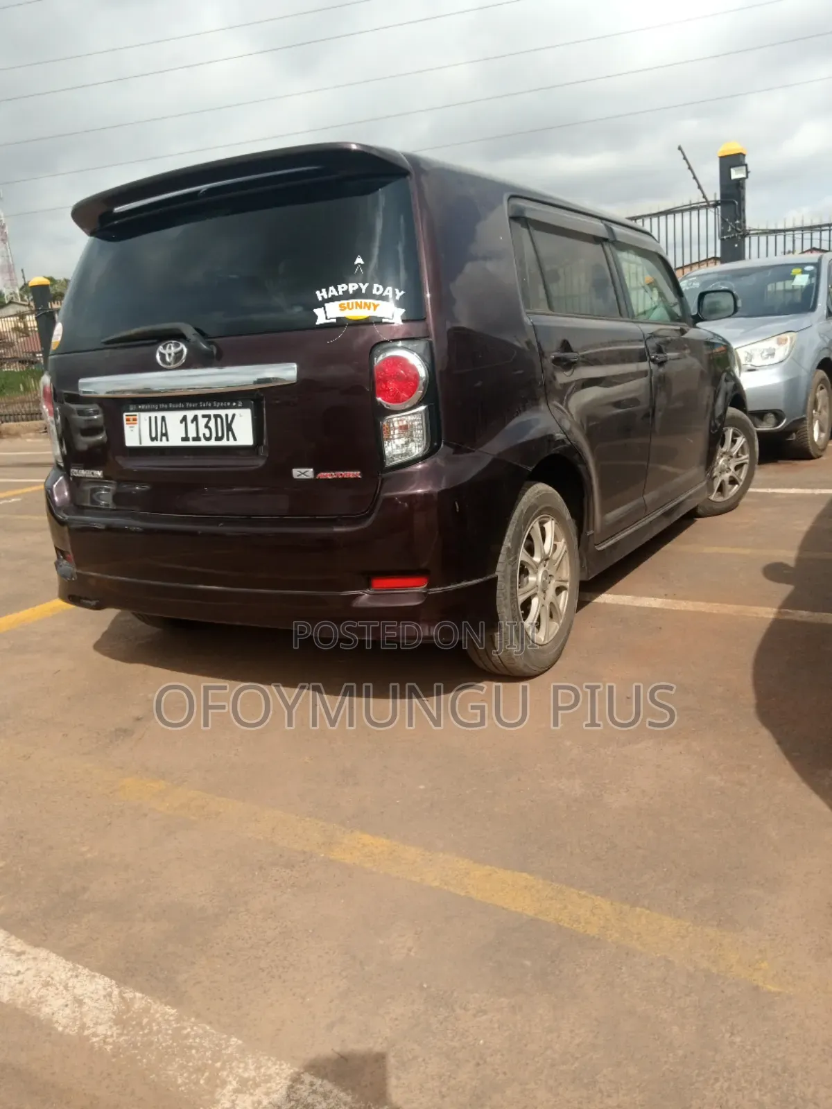 Toyota Rumion 1.5 FWD 2021 Maroon