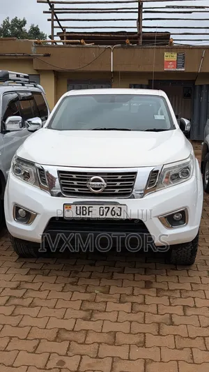 Nissan Navara 2018 White