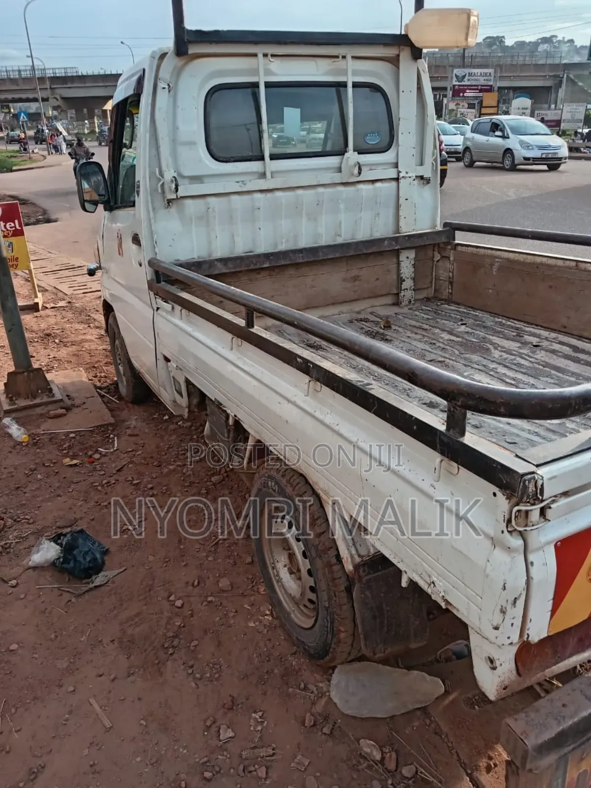 Mitsubishi Fuso 2006 White