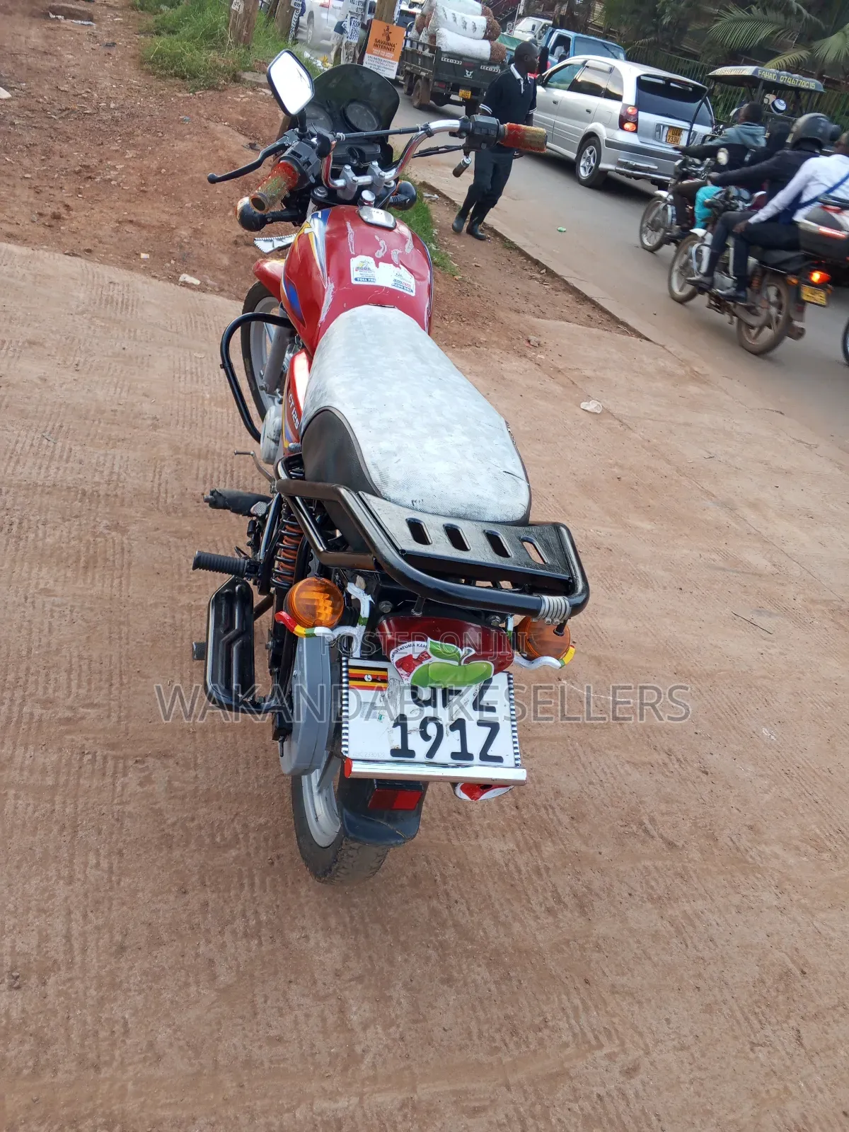 Bajaj Boxer 125 2023 Red