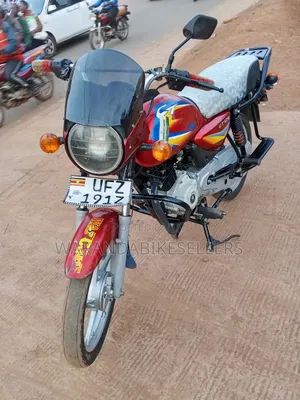 Bajaj Boxer 125 2023 Red