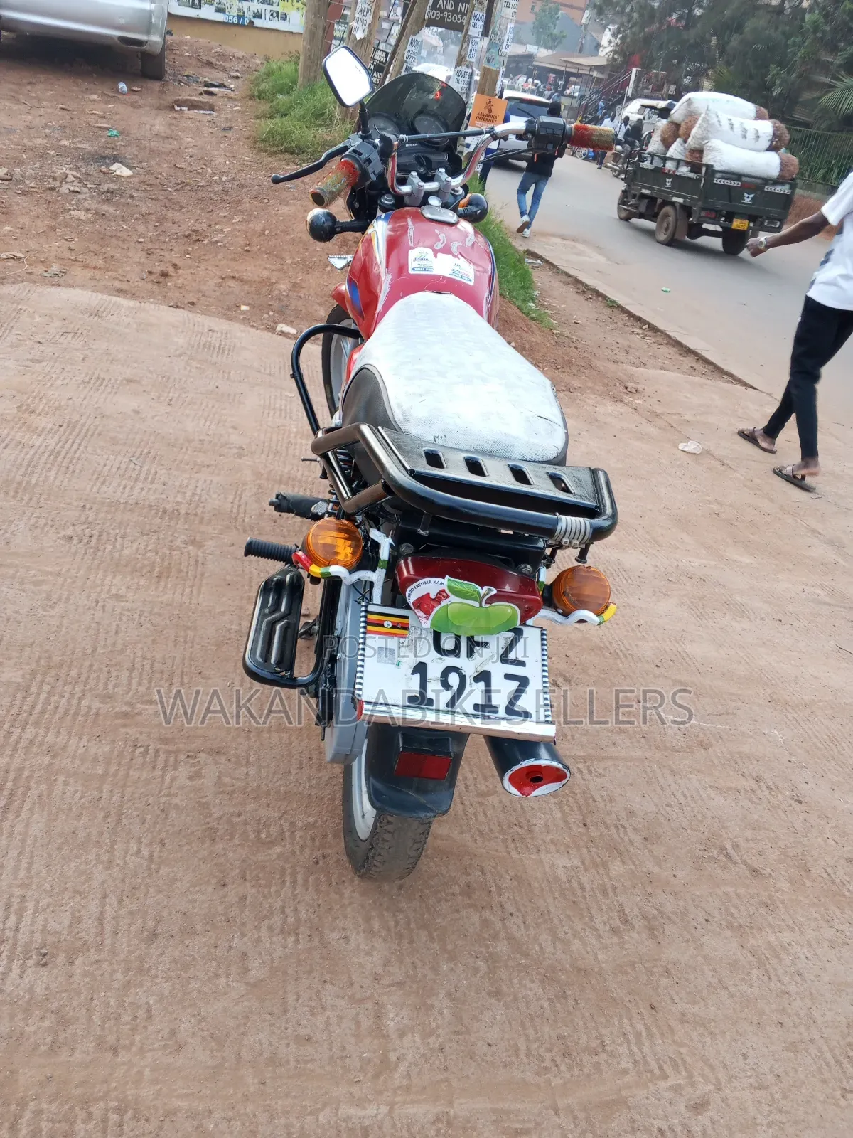 Bajaj Boxer 125 2023 Red