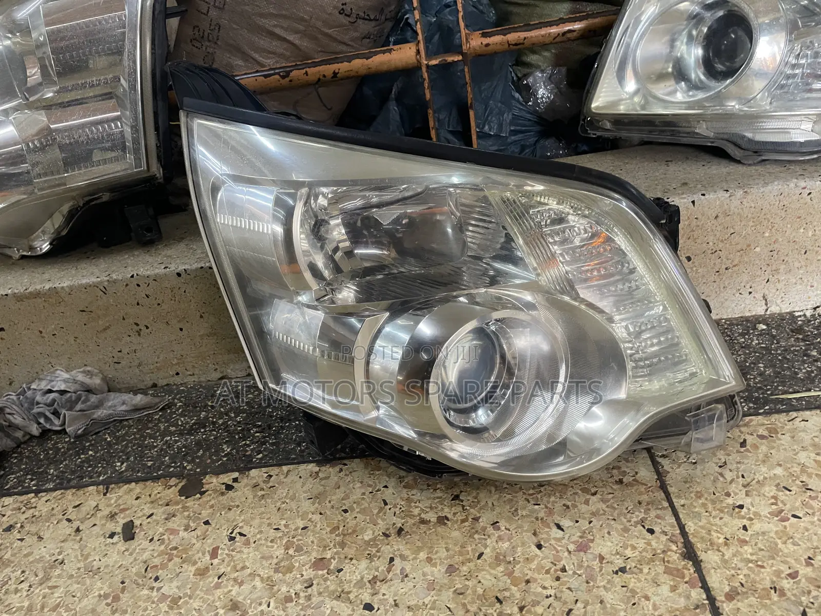 Head Lamp for Noah 2010