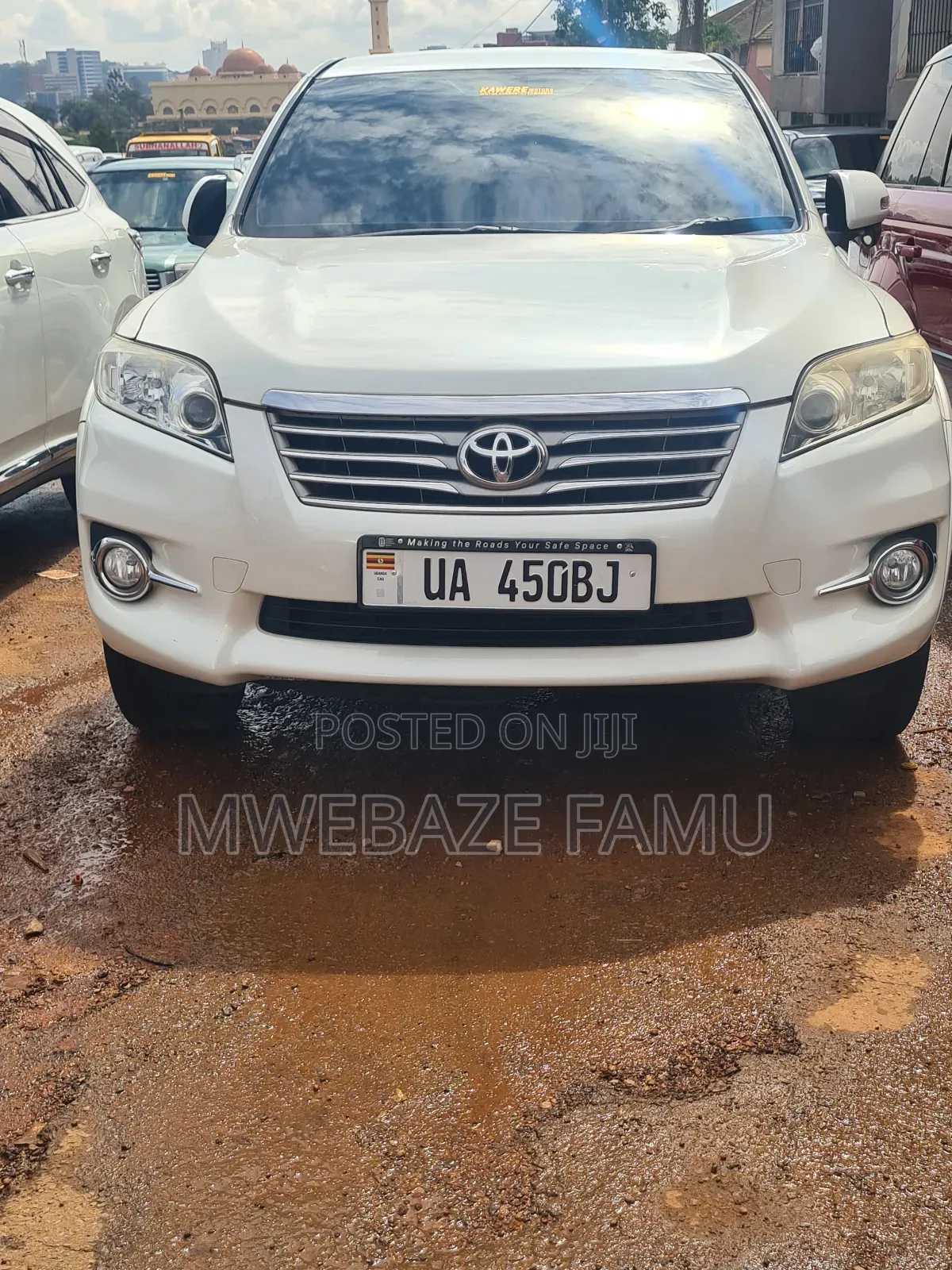 Toyota Vanguard 2011 White