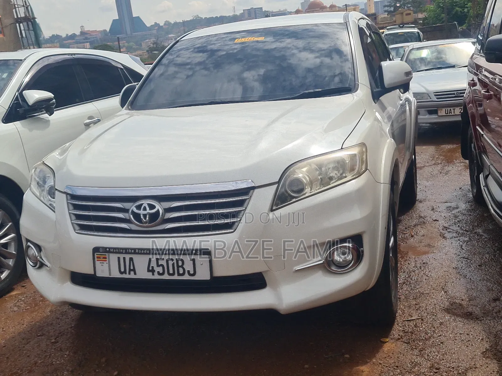 Toyota Vanguard 2011 White