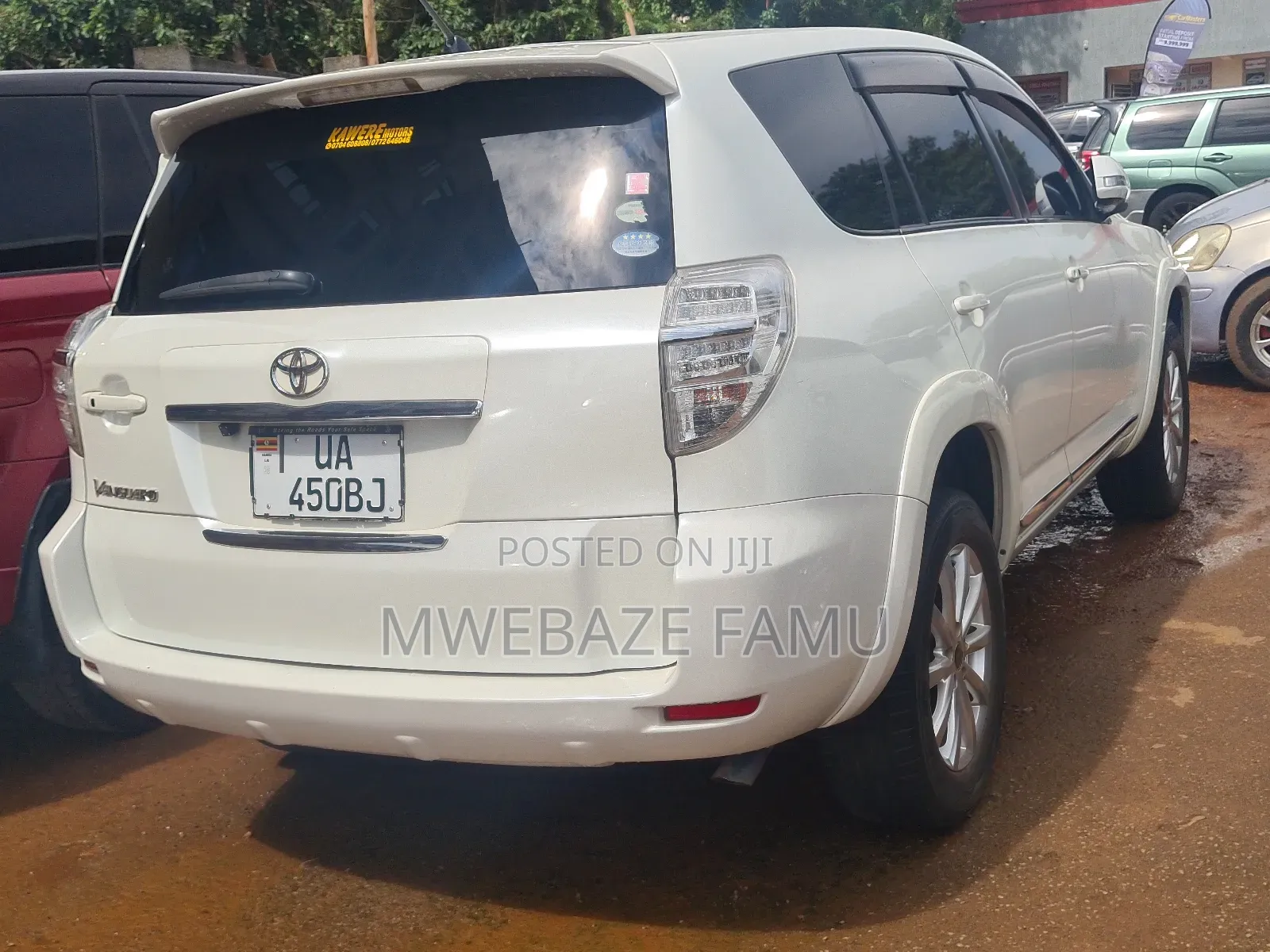 Toyota Vanguard 2011 White
