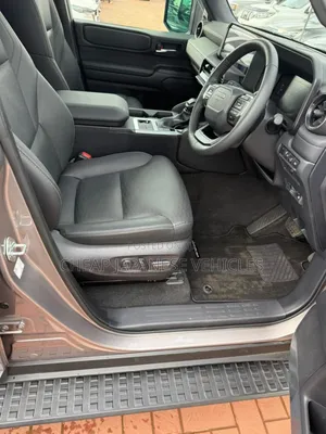 New Toyota Land Cruiser Prado 2.7 2024 Brown
