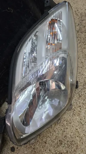 Toyota Vitz 2006 - 2010 Headlamp ( Non Motor)