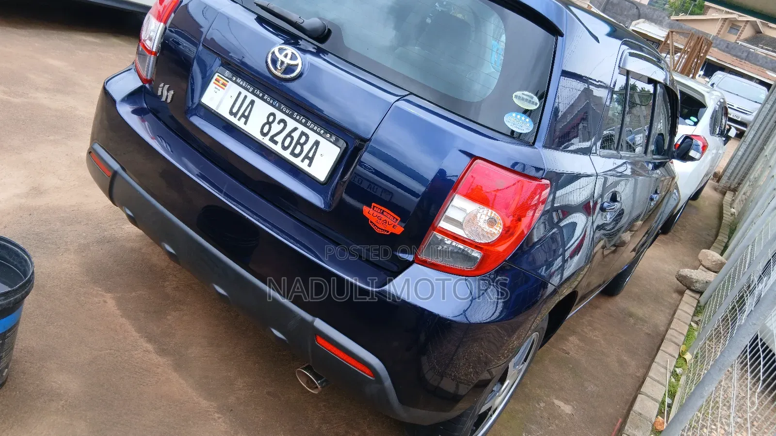Toyota IST 2011 Blue