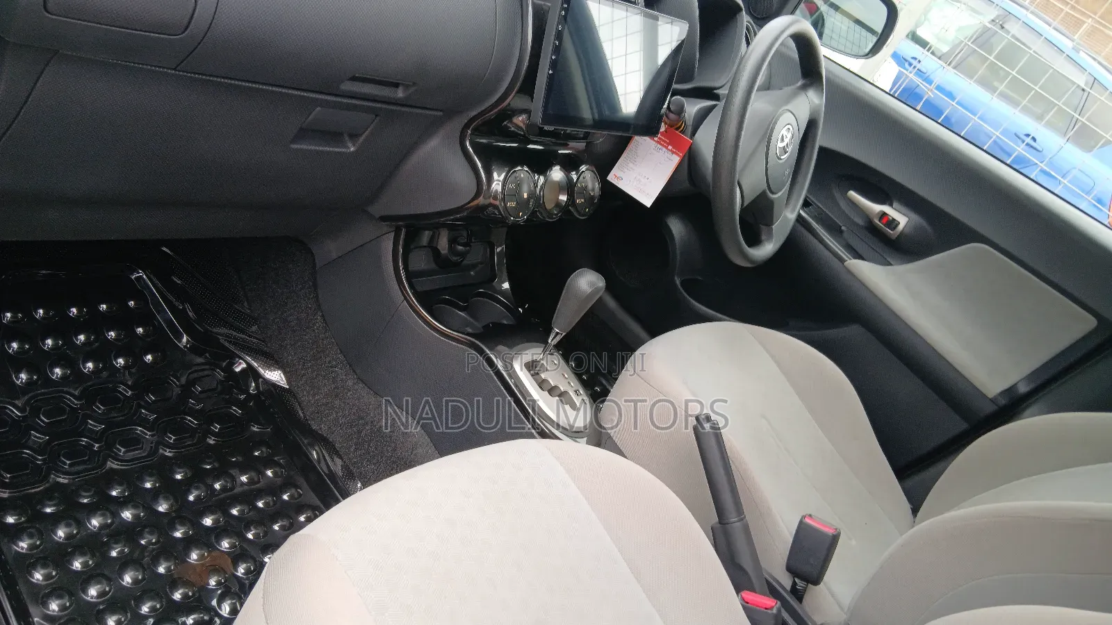 Toyota IST 2011 Blue