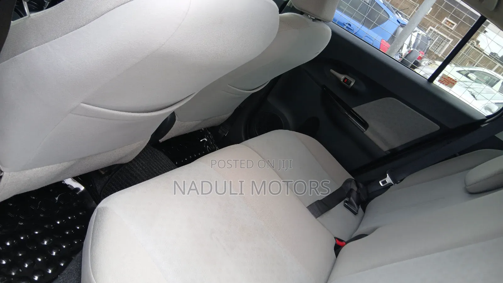 Toyota IST 2011 Blue