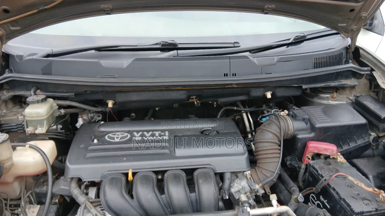 Toyota ISIS 2009 Gray