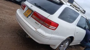 Toyota Mark II Qualis 2002 White