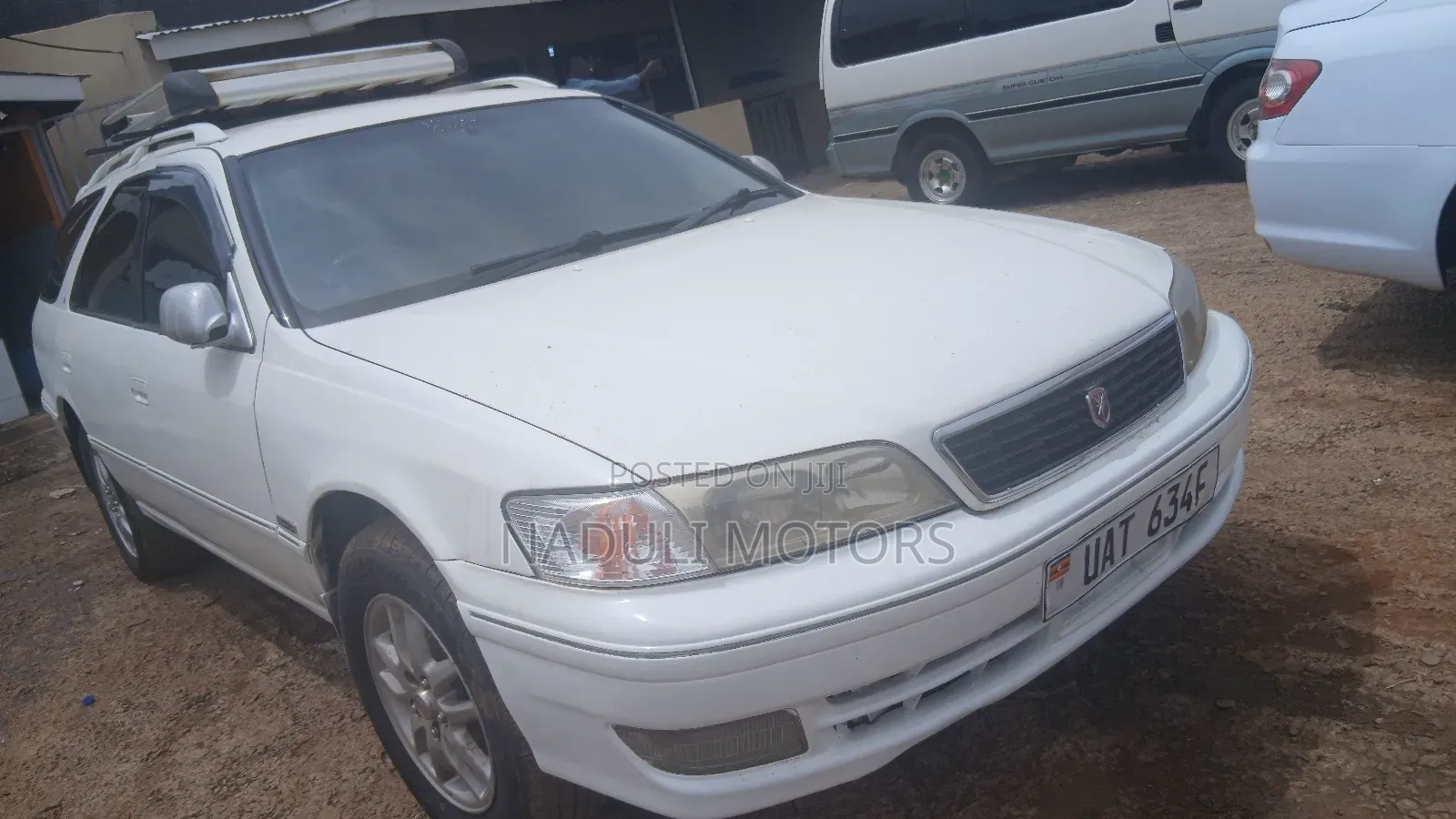 Toyota Mark II Qualis 2002 White